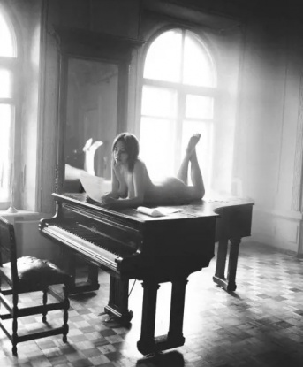 У меня много опыта, и я знаю, как доставить удовольствие. Ты можешь насладиться моими нежными прикосновениями, эротическим массажем или страстным сексом. У меня есть роскошные фотографии, чтобы ты мог увидеть, насколько я сексуальна. Живу в Москве и готова встретиться с тобой прямо сейчас. Позвони мне и ты не пожалеешь о проведенном времени со мной. 💋🔥 Ксаня
